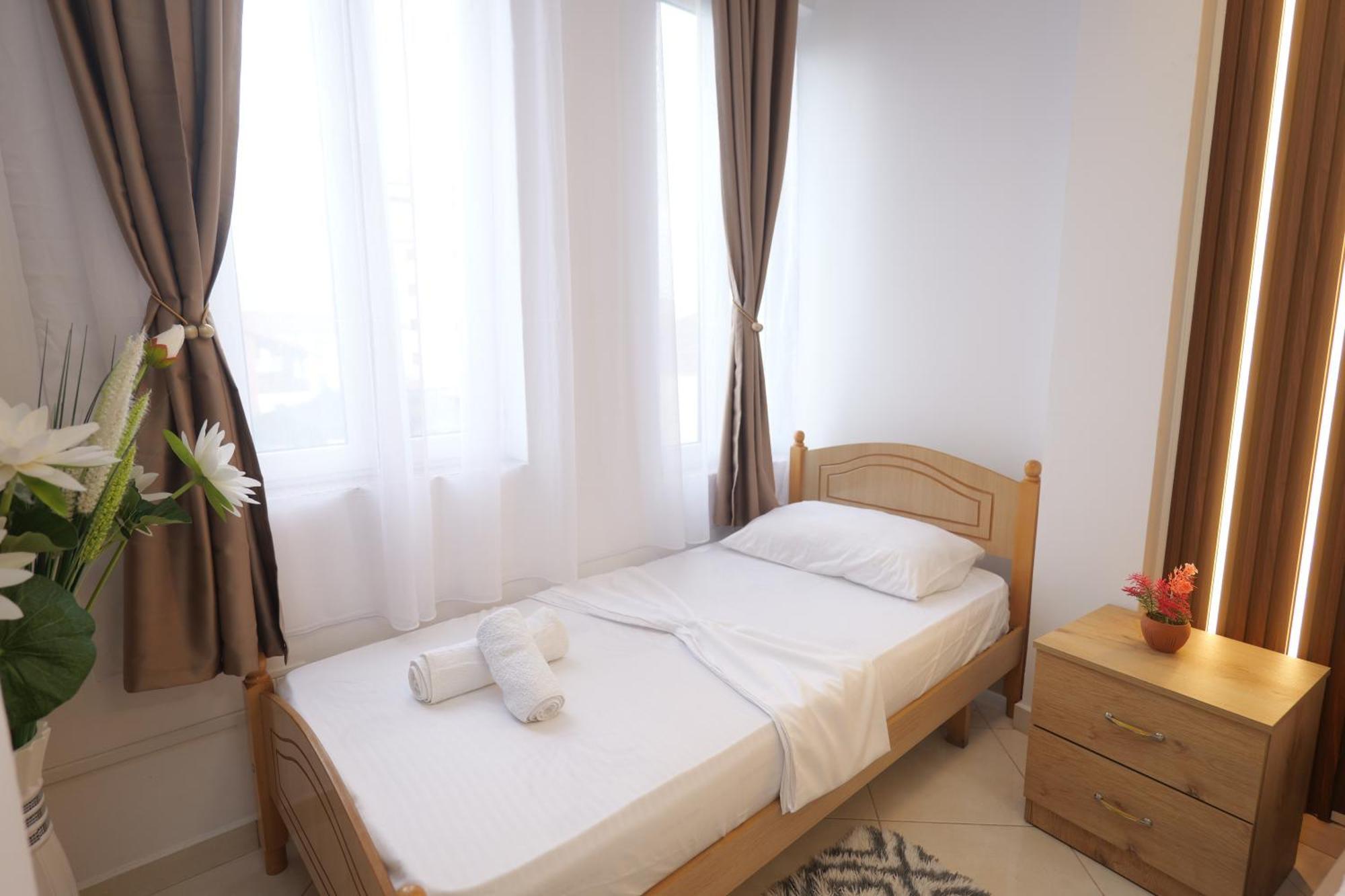 Golden Sleep Hostel Shkodër Exterior foto